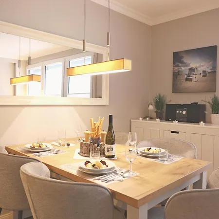 Exklusive 3-zimmer-ferienwohnung Im Herzen Westerlands شقة *