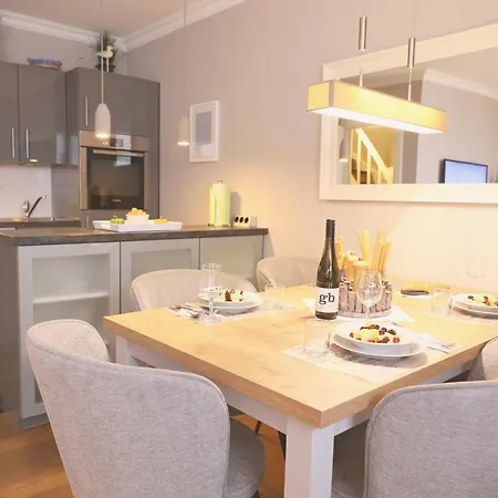 شقة Exklusive 3-zimmer-ferienwohnung Im Herzen Westerlands فيسترلاند